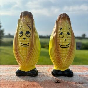 Vintage salière et poivrière épis de maïs! Fait en céramique! État 10/10! (A)